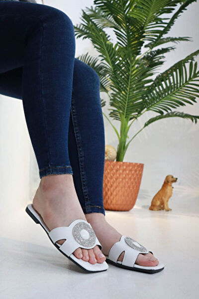 Sermoda Kadın Terlik