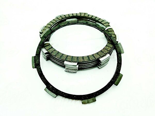 Arzu Monero Krank, Piston ve Contalar