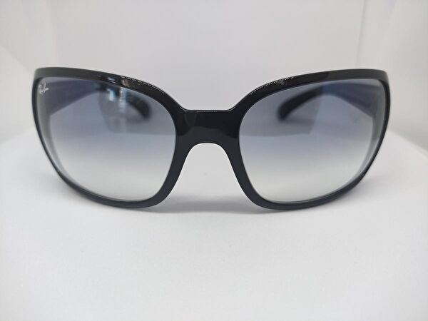 Ray-Ban Kadın Güneş Gözlüğü