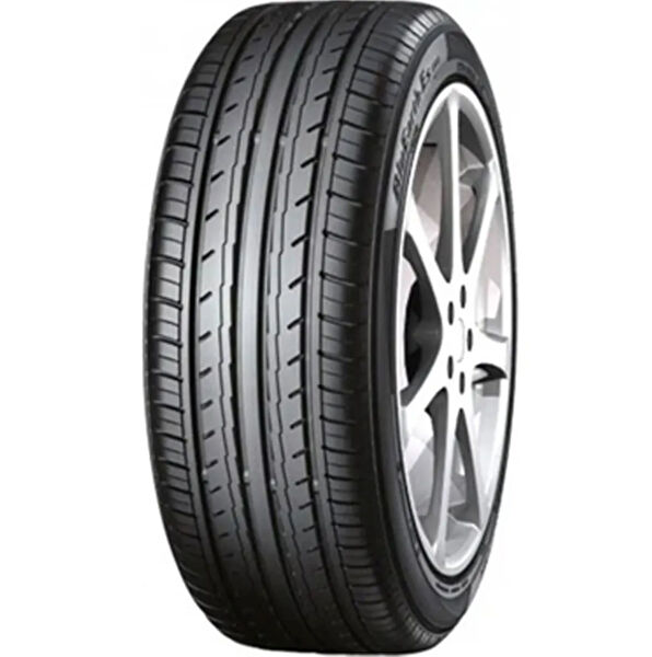 Yokohama Oto Lastikler (215/55R17)