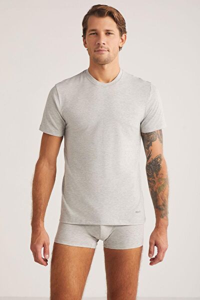 Kom Erkek Atlet, Fanila