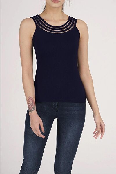 FSM 1453 Kadın Atlet, Body