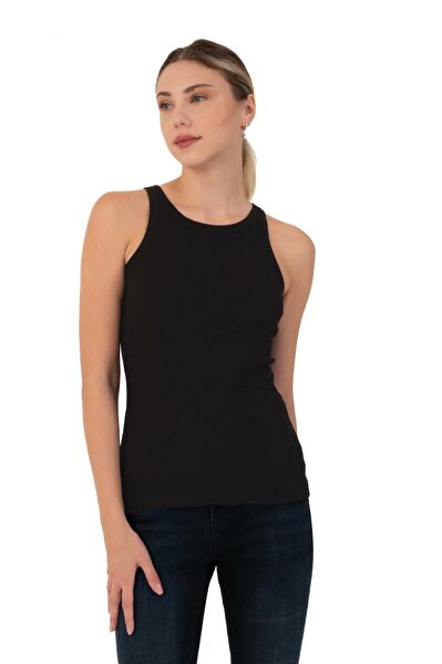 FSM 1453 Kadın Atlet, Body