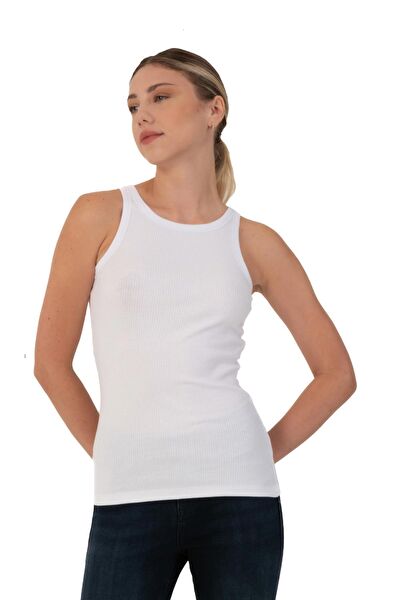 FSM 1453 Kadın Atlet, Body