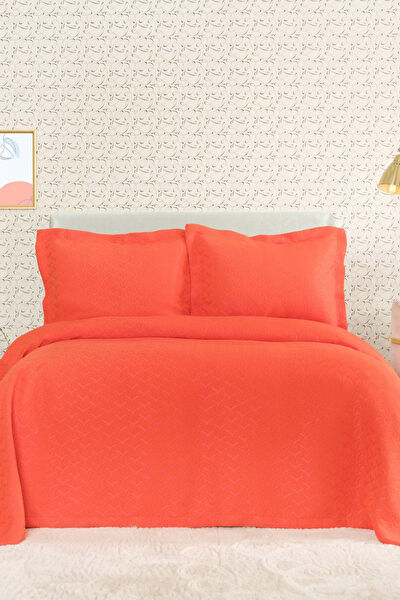 Karaca Yatak Örtüsü