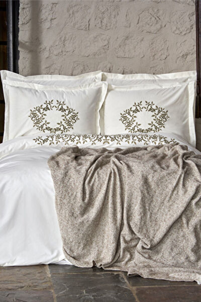 Karaca Nevresim Takımı