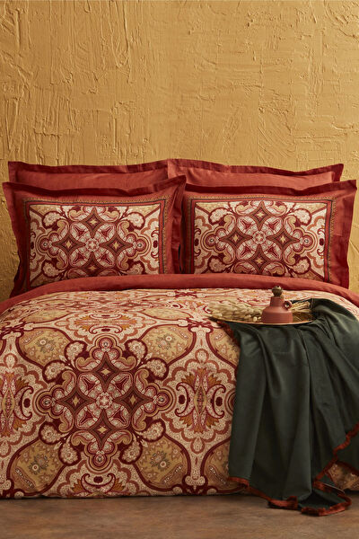 Karaca Nevresim Takımı