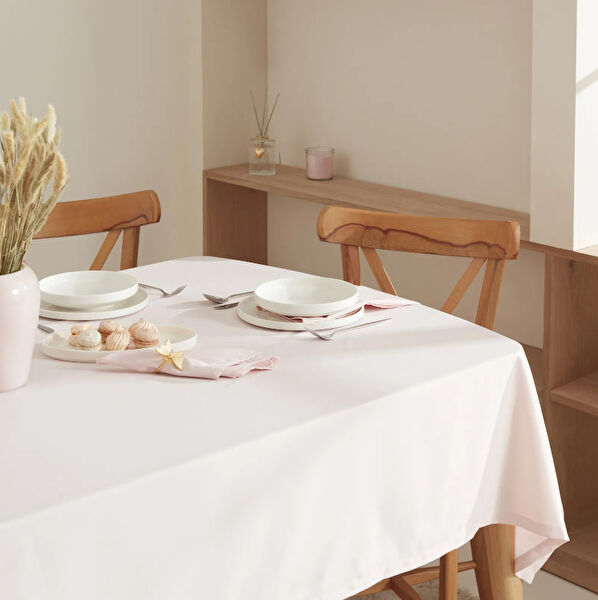 Karaca Masa Örtüsü