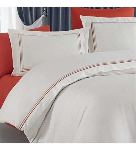 Nazik Nevresim Takımı