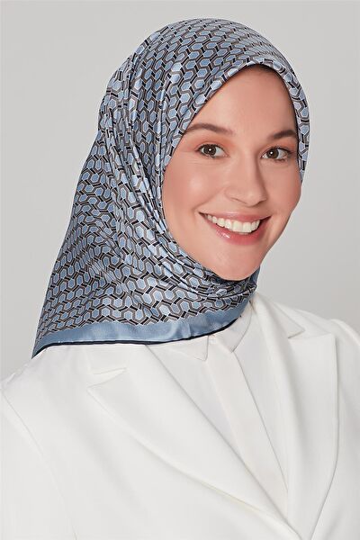 Armine Şal, Eşarp ve Aksesuarı