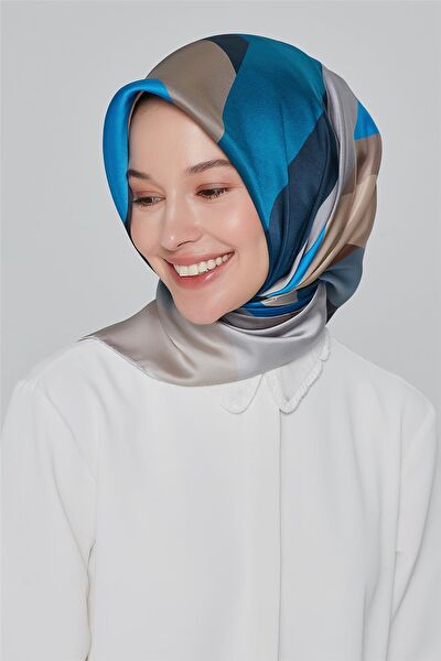 Armine Şal, Eşarp ve Aksesuarı