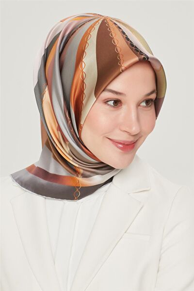 Armine Şal, Eşarp ve Aksesuarı