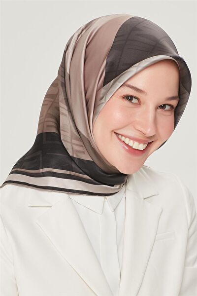 Armine Şal, Eşarp ve Aksesuarı