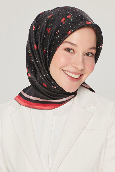 Armine Şal, Eşarp ve Aksesuarı