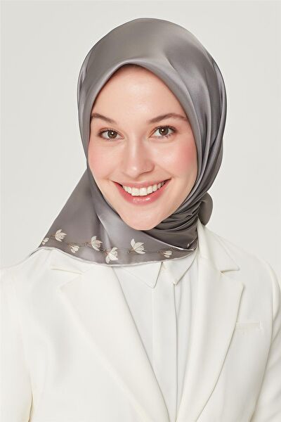 Armine Şal, Eşarp ve Aksesuarı