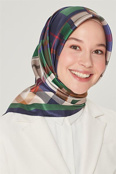 Armine Şal, Eşarp ve Aksesuarı