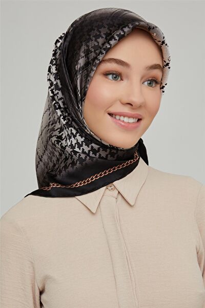 Armine Şal, Eşarp ve Aksesuarı