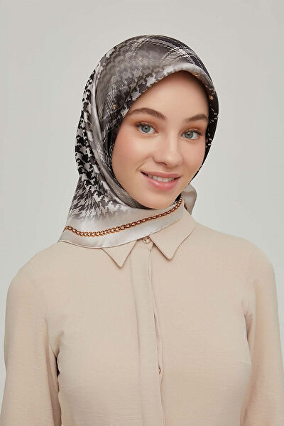 Armine Şal, Eşarp ve Aksesuarı