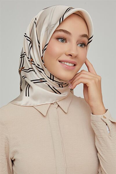 Armine Şal, Eşarp ve Aksesuarı