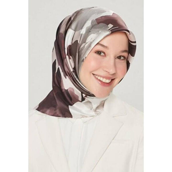 Armine Şal, Eşarp ve Aksesuarı