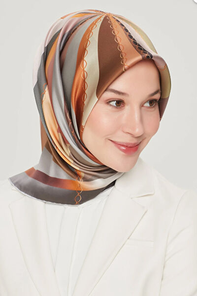 Armine Şal, Eşarp ve Aksesuarı