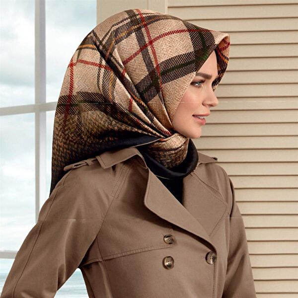 Armine Şal, Eşarp ve Aksesuarı