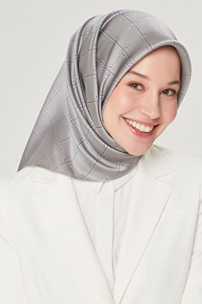 Armine Şal, Eşarp ve Aksesuarı