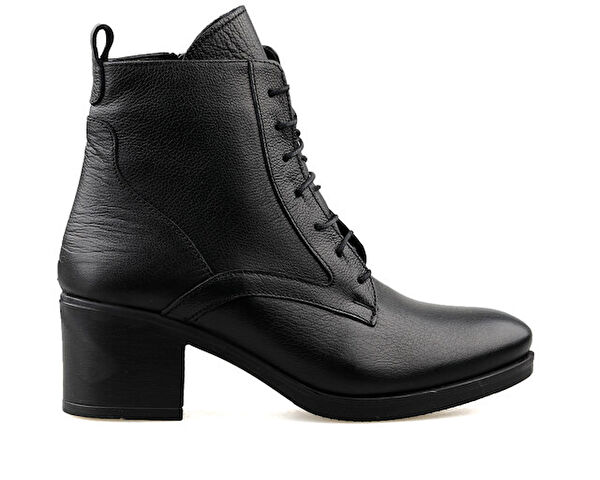 Castle Black Kadın Bot