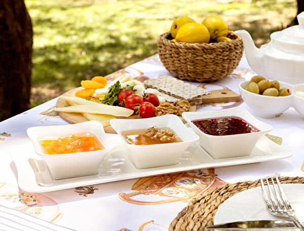 Madame Coco Servis, Sunum Tabakları