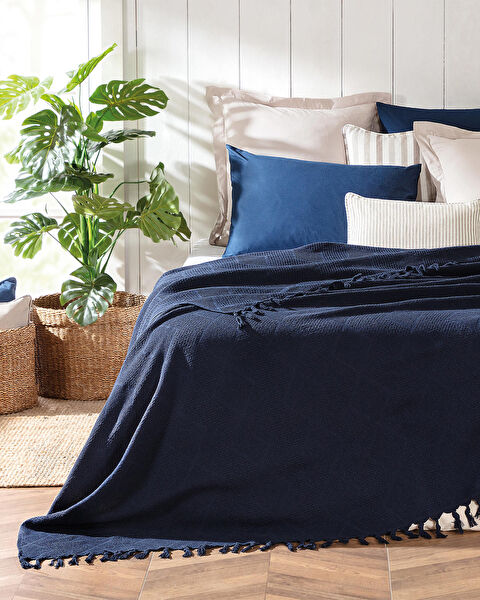 Madame Coco Yatak Örtüsü