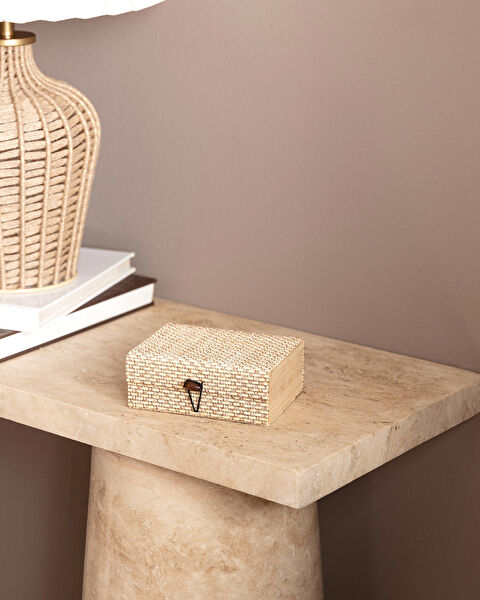 Madame Coco Sepet, Kutu