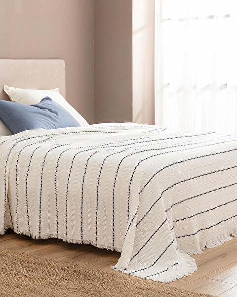 Madame Coco Yatak Örtüsü