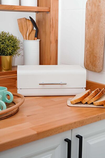 The Mia Ekmeklik, Ekmek Kutusu