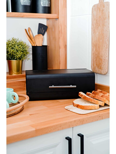 The Mia Ekmeklik, Ekmek Kutusu