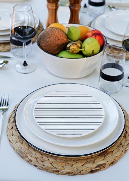 Mikasa Moor Pasta, Tatlı Tabağı