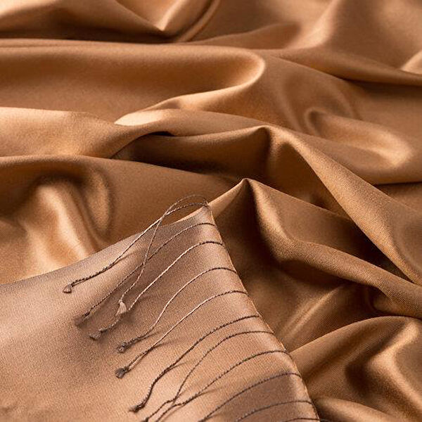 İpek Şal, Eşarp ve Aksesuarı