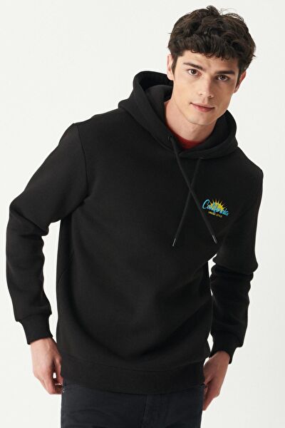 Riders by Lee Erkek Sweatshirt