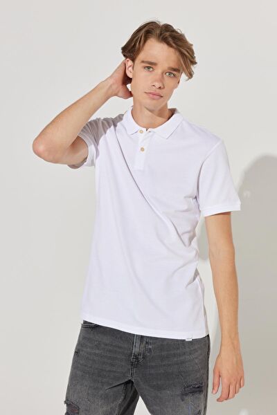 Riders by Lee Erkek Tişört