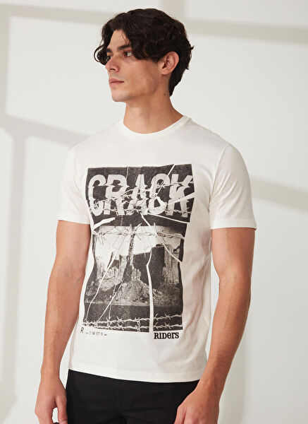 Riders by Lee Erkek Tişört