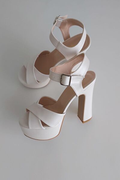 Topukla Kadın Günlük Ayakkabı