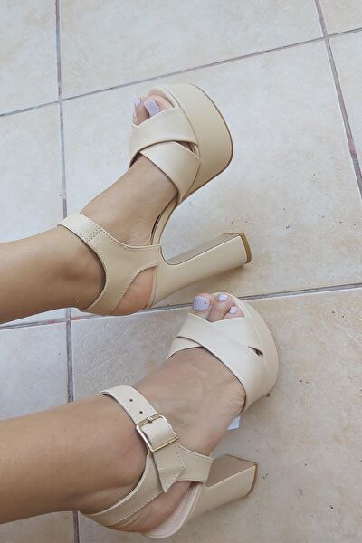 Topukla Kadın Günlük Ayakkabı