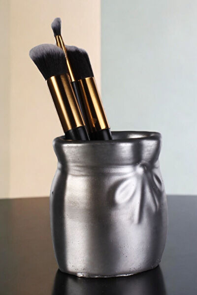 Evene Makyaj Kutusu, Organizer