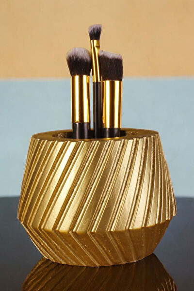 Evene Makyaj Kutusu, Organizer