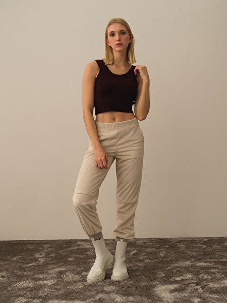 Xint Kadın Atlet, Body