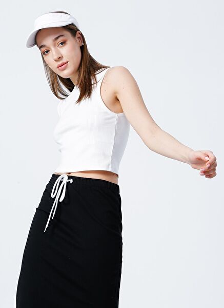 Fabrika Kadın Atlet, Body