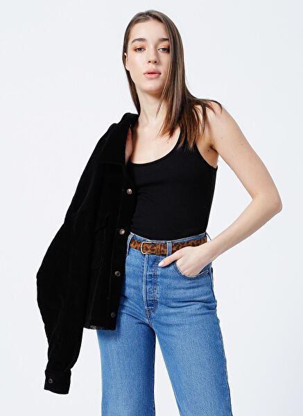 Fabrika Kadın Atlet, Body