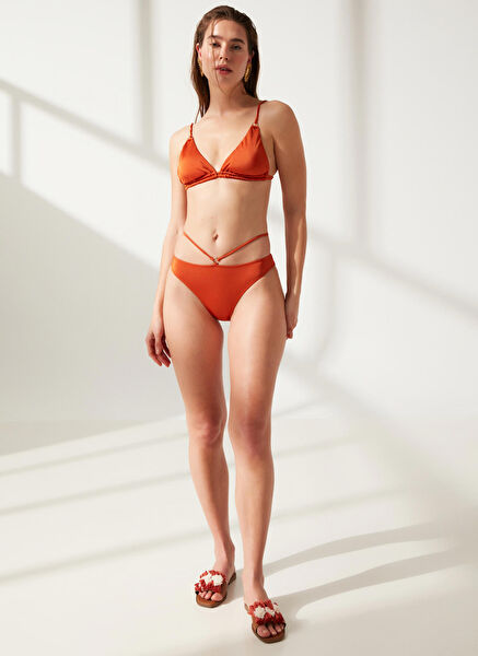 Fabrika Bikini Altı