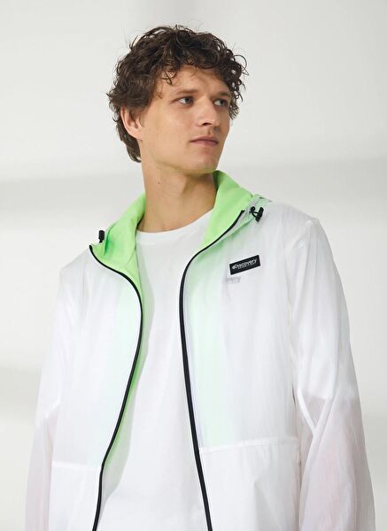 Discovery Expedition Erkek Mont, Kaban