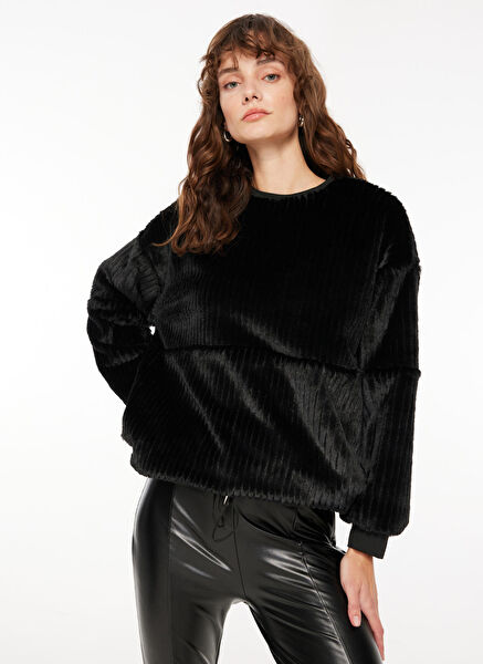 Fabrika Kadın Triko, Kazak