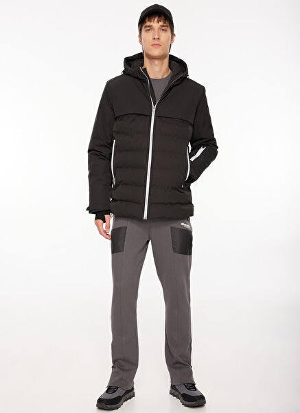 Discovery Expedition Erkek Mont, Kaban